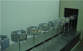 自動(dòng)噴涂.jpg 自動(dòng)噴涂.jpg