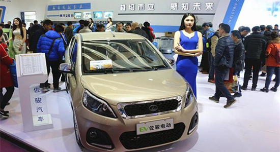 電動(dòng)汽車(chē)展銀箭汽車(chē)漆用鋁銀漿展風(fēng)采1.jpg 電動(dòng)汽車(chē)展銀箭汽車(chē)漆用鋁銀漿展風(fēng)采1.jpg